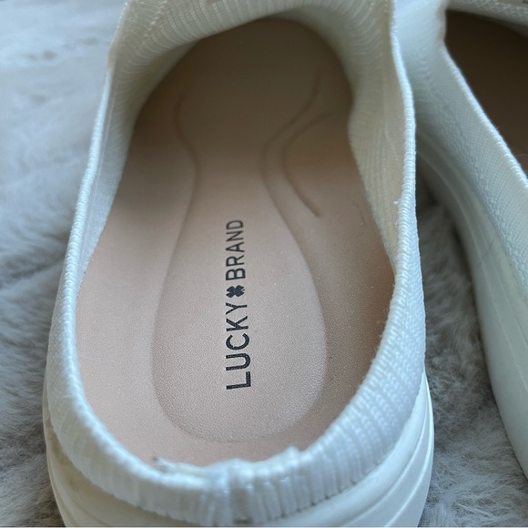 Lucky Brand Women's White Slip-On Shoes size 7.5 - Picture 2 of 7
